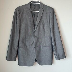 Timeless Gray Blazer - Classic, Versatile, and Perfect for Any Occasion